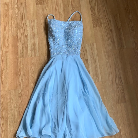 Dress - Picture 1 of 4
